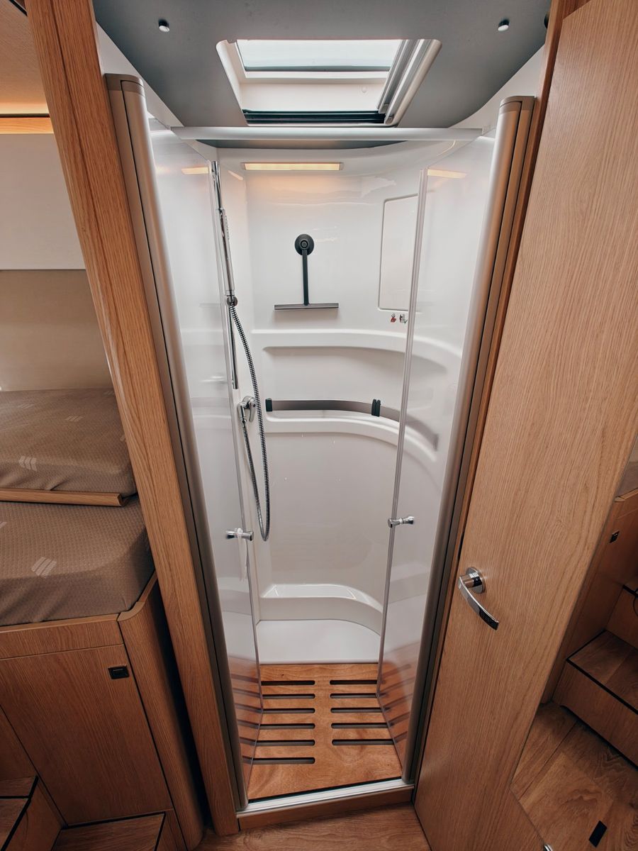 Fahrzeugabbildung HYMER / ERIBA / HYMERCAR B-KLASSE MC T 680 - AUS ERSTBESITZ