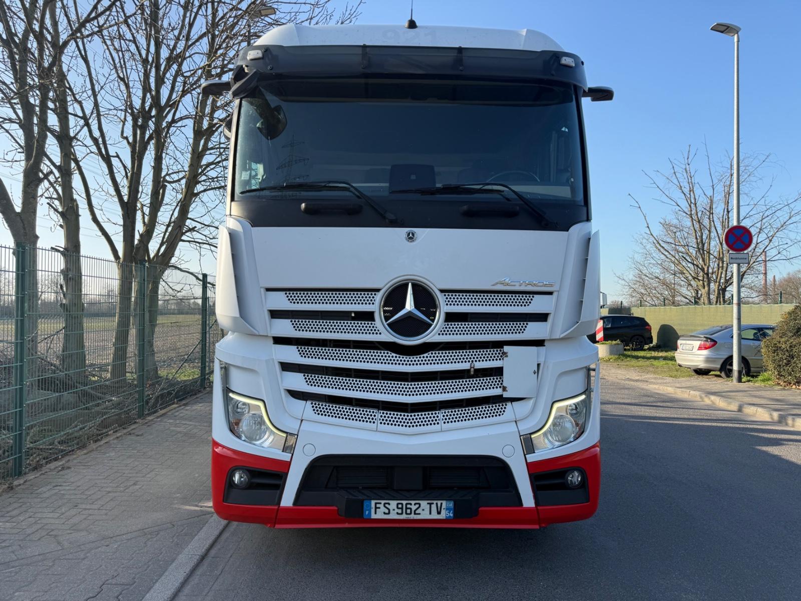 Mercedes-Benz 1845 MP5