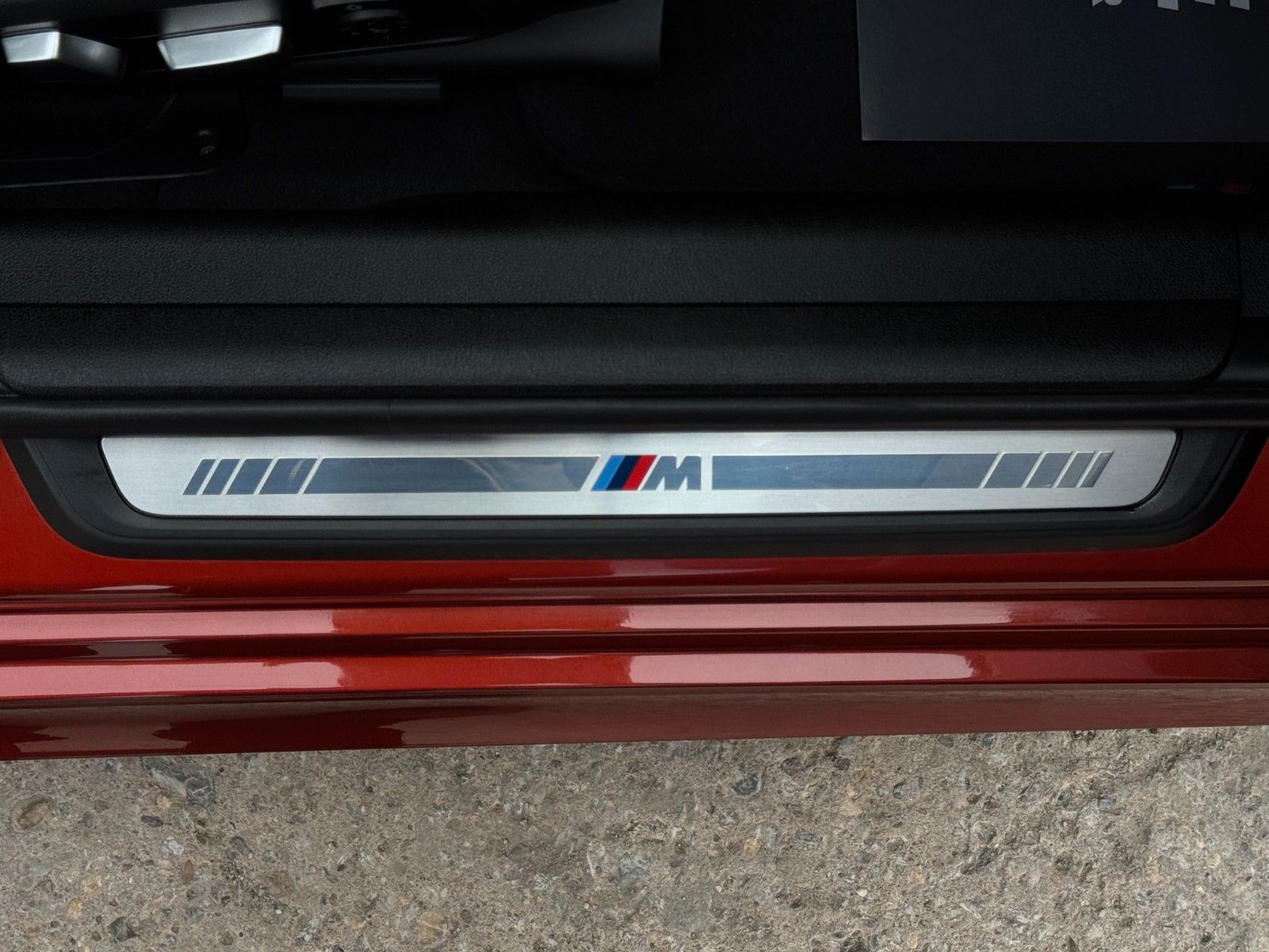 Fahrzeugabbildung BMW 330e M Sport Akustik Laser DrProf. 360° H&K HuD