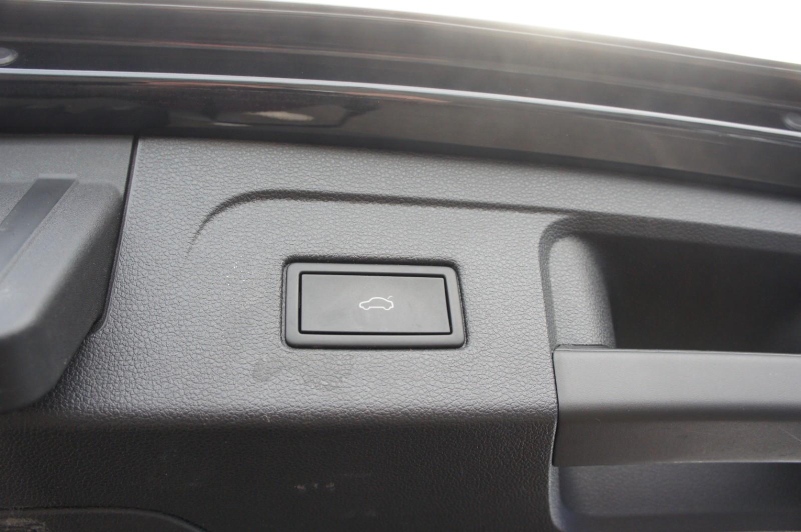Volkswagen Touran Highline *ACC*AHK*PANO*STDHZG*KAM*MASSAGE, миниатюра 11