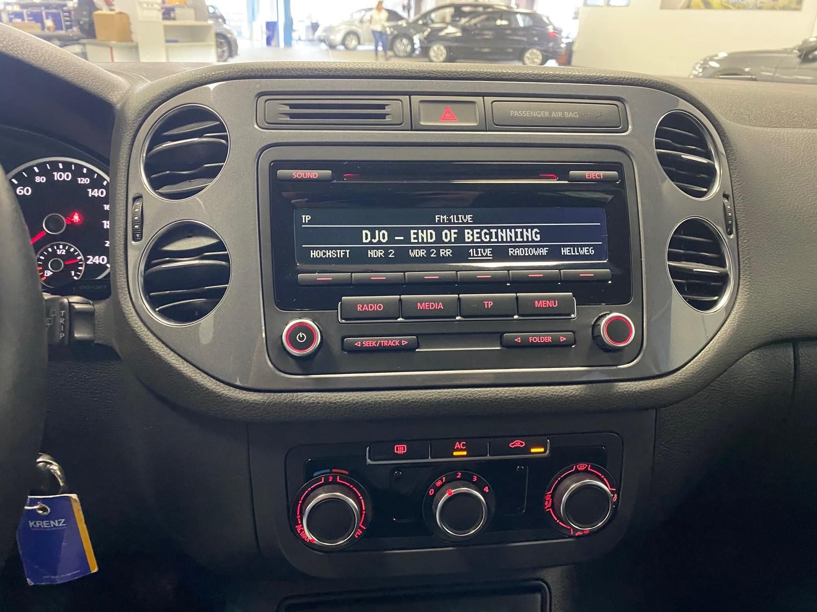 Fahrzeugabbildung Volkswagen Tiguan 1.4 16V TSI 1390 ccm Trend & Fun+AHK+ALU+