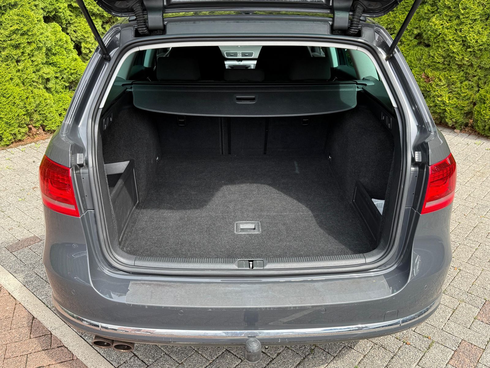 Fahrzeugabbildung Volkswagen Passat Variant 2.0TDI DSG Comfort XEN+STHZ+AHK+