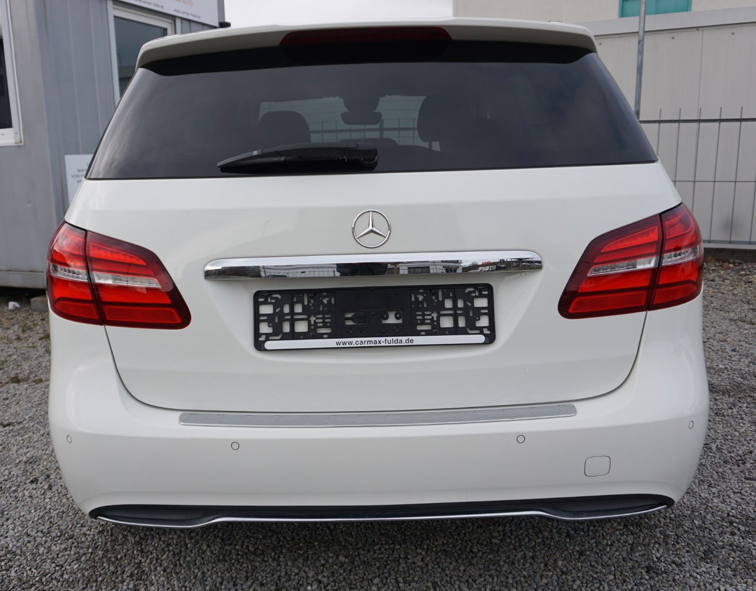 Fahrzeugabbildung Mercedes-Benz B 180 Navi,LED,Park Assist,SH,PDC,SR+WR
