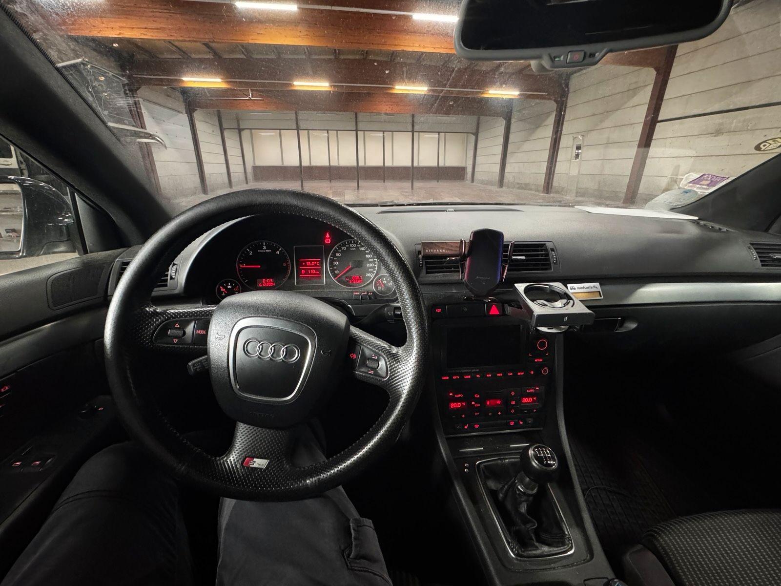 Audi A4 2005 — photo 12