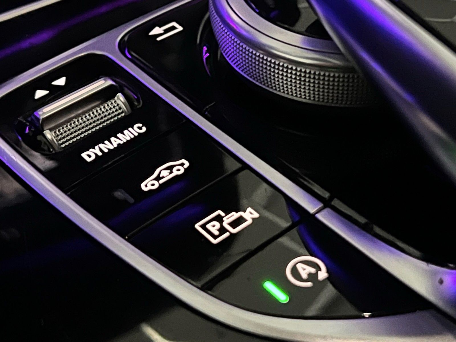 Fahrzeugabbildung Mercedes-Benz E 350 d AMG-LINE/MASSAGE/BURMESTER/DESIGNO/WIDE