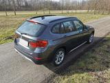 BMW X1 xDrive18d Allrad*Panoramadach*Navi*SHZ*Xenon  - BMW X1: Panoramadach