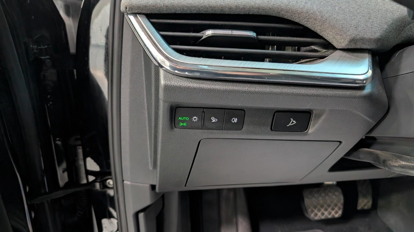 Skoda Enyaq 80 Loft ACC*SIDE*AHK*HUD*MEMO*KAM*W-PUMPE