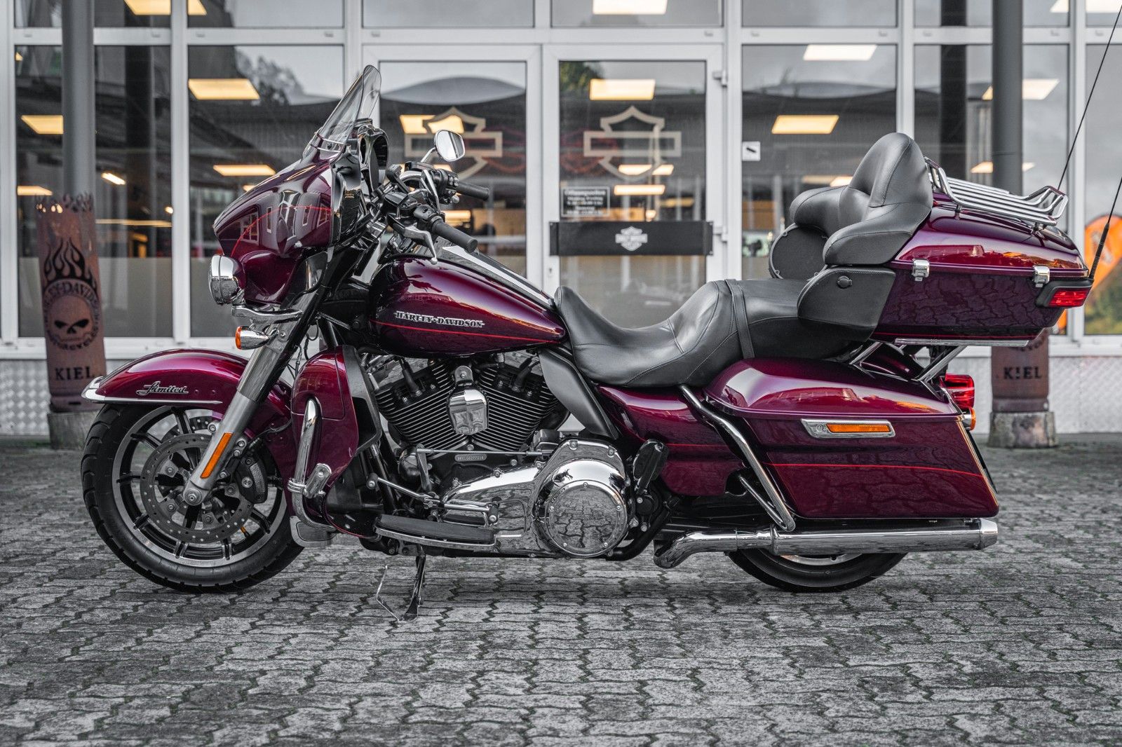 Fahrzeugabbildung Harley-Davidson E-Glide Ultra 103 cui FLHTKL  - Kesstech -