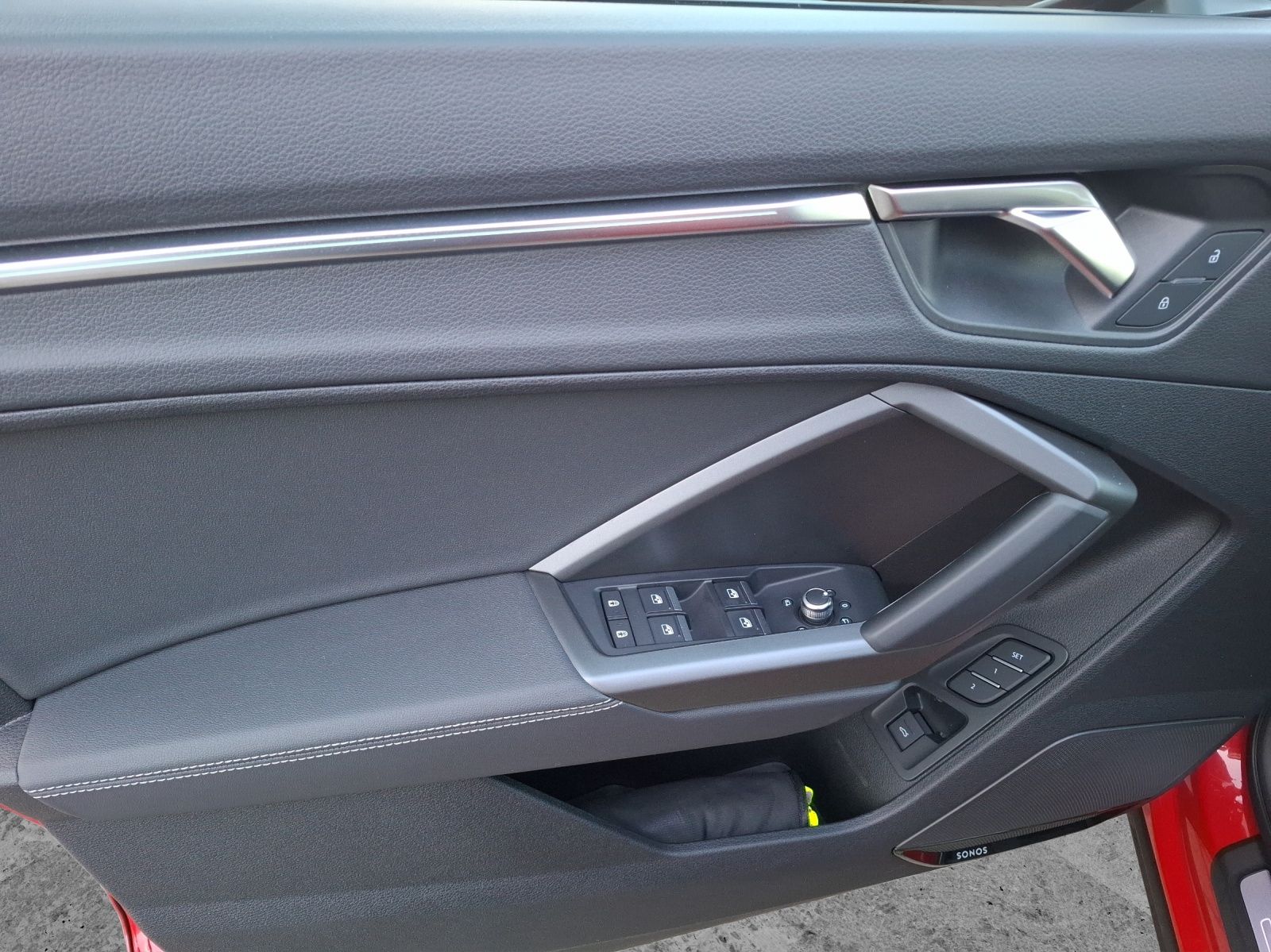 Fahrzeugabbildung Audi Q3 45 TFSI quattro S-Line S-tronic Standhzg Matr