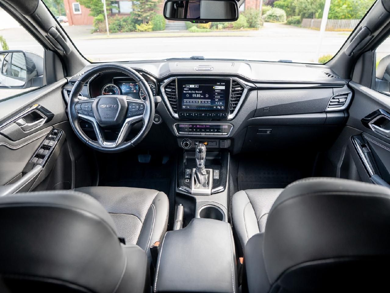 Fahrzeugabbildung Isuzu D-Max Double Cab 4WD V-CROSS