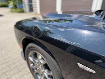 Dodge Challenger - 12