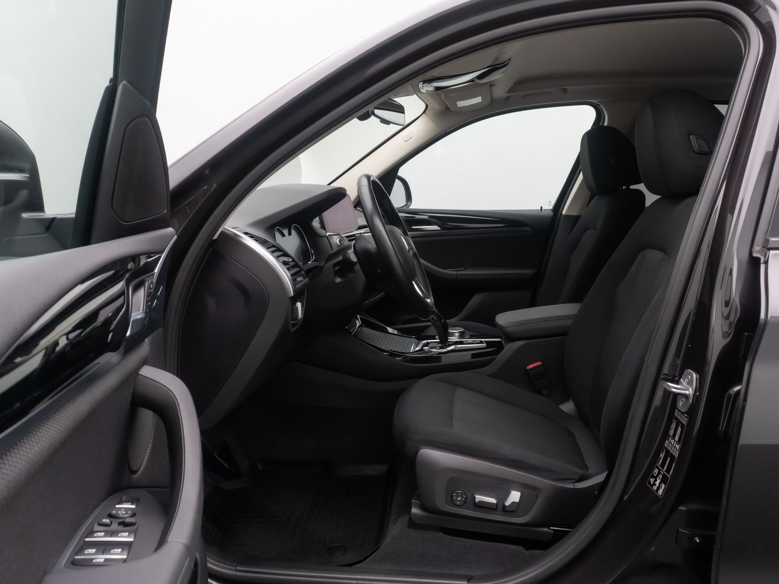 Fahrzeugabbildung BMW X3 xD20d Alarm NaviPro DAB HiFi Komfort Lenkradh