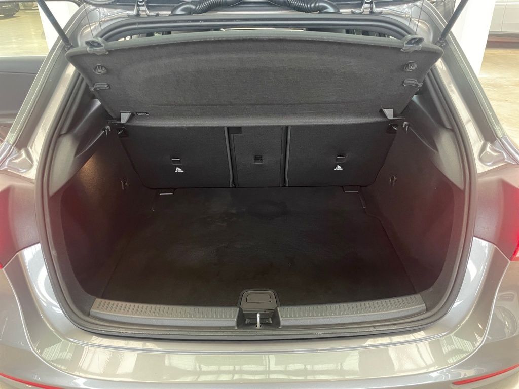 Fahrzeugabbildung Mercedes-Benz A 180 Progressive Navi LED SHZ SpurH ParkAss DAB