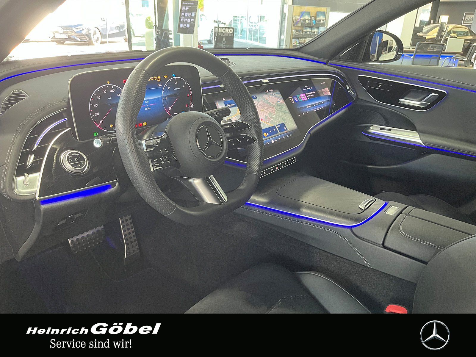 Fahrzeugabbildung Mercedes-Benz E 220 d T AMG+SUPERSCREEN+NIGHT+ KAMERA+CARPLAY