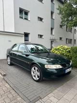 Opel Vectra B 1.6 16V *Automatik Getriebe* - Opel Vectra in Krefeld