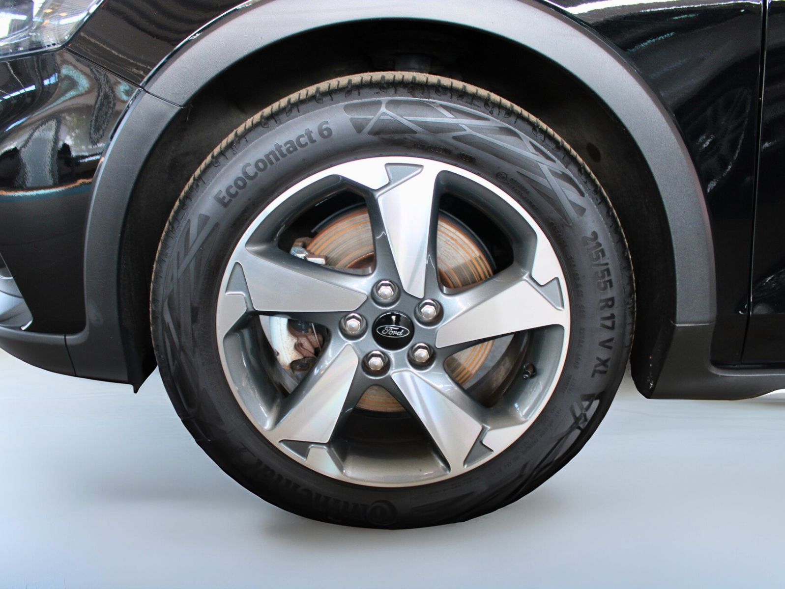 Fahrzeugabbildung Ford Focus Active Turnier LED NAVI WinterPaket uvm.