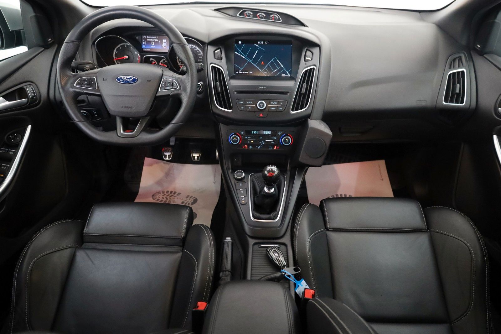 Fahrzeugabbildung Ford Focus Turnier ST Recaro,Leder,Navi,Xenon,Sony,SH