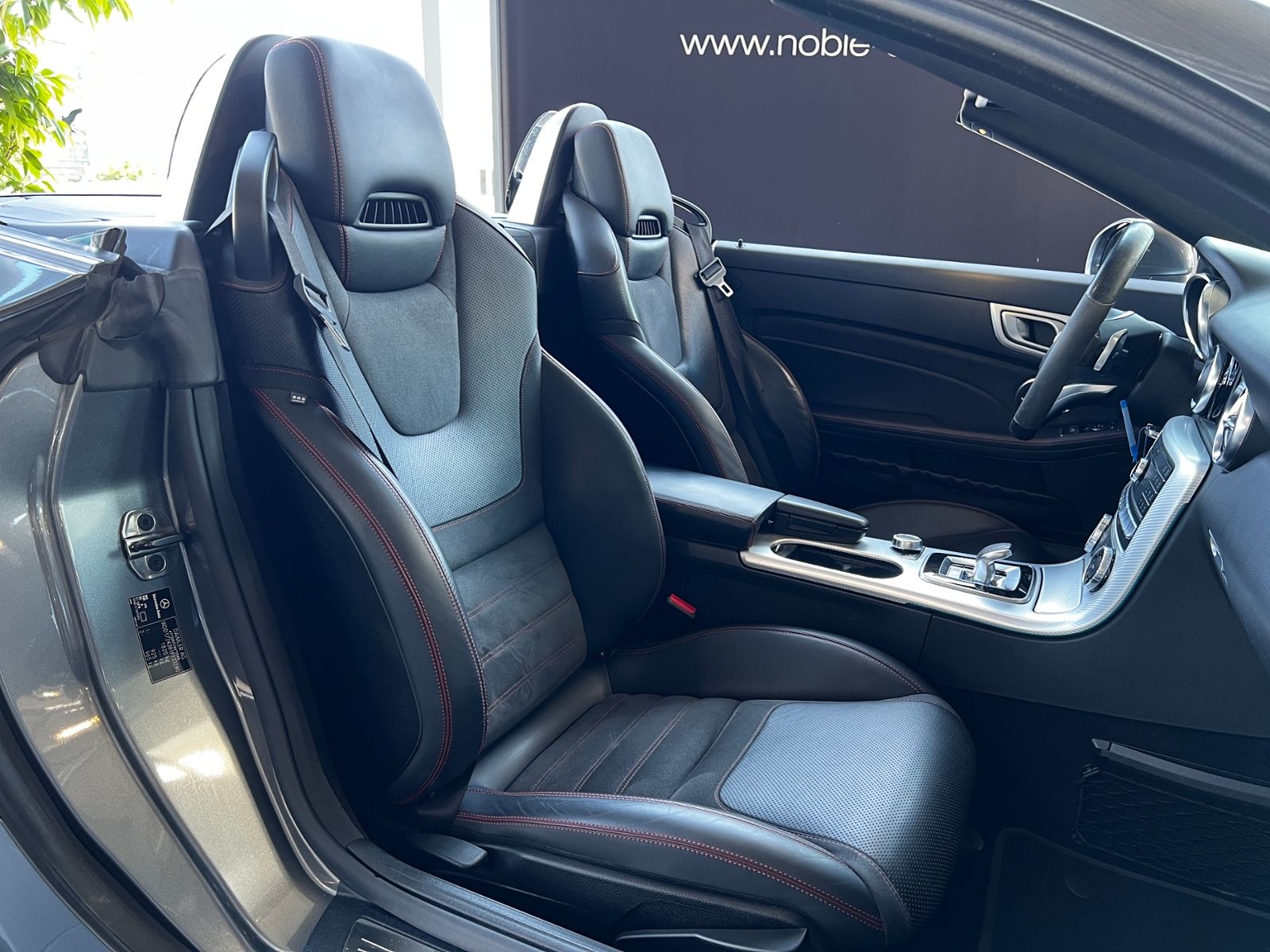 Fahrzeugabbildung Mercedes-Benz SLC 300 AMG H/K LED NAVI