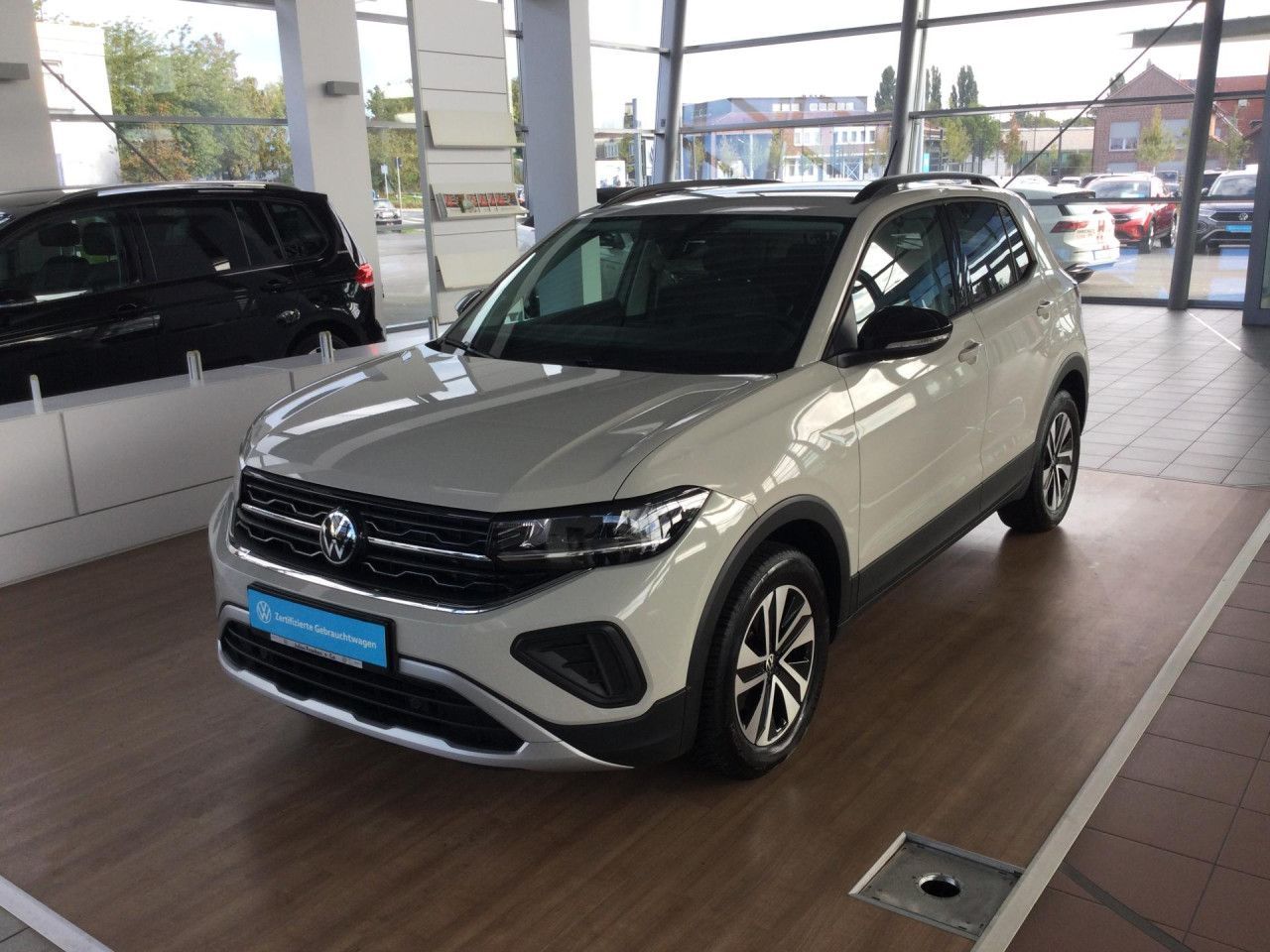 Volkswagen T-Cross ENERGY DSG KAMERA SITZH LM NAVI APP AMBI foto 4