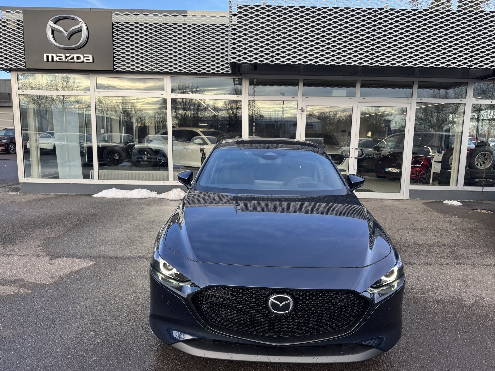Mazda 2025 Mazda 3 5HB 2.5L e-SKYACTIV G 140ps 6AT FWD imagem 2