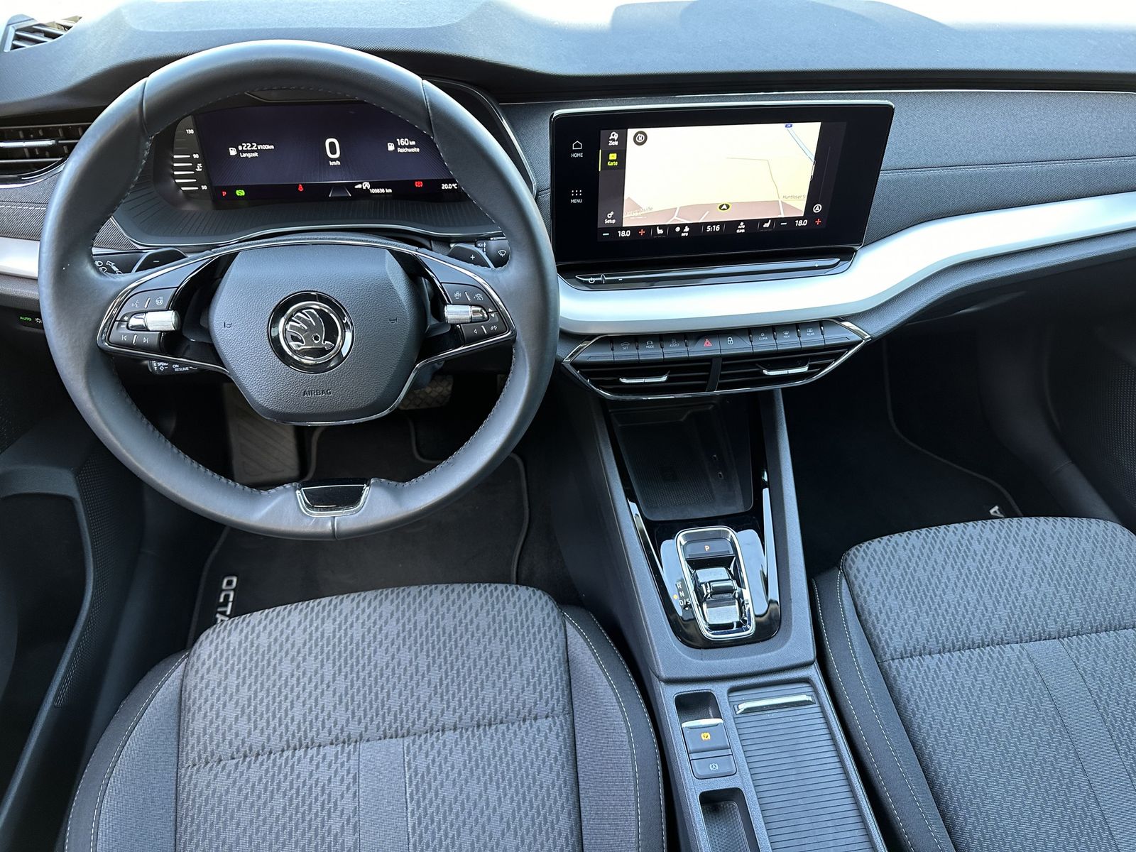 Fahrzeugabbildung SKODA Octavia Combi 2.0 TDI DSG FirstEd NAV+MATRIX+ACC