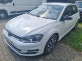Volkswagen Golf VII Lim. Trendline BMT - Volkswagen Golf: V Trendline