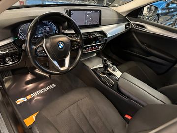 BMW 530 e Touring xDrive *Virtual Cockpit*AHK*LED*BT