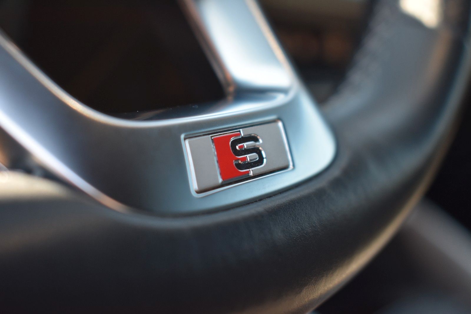 Fahrzeugabbildung Audi S3 Sportback 2.0 TFSI Quattro B&O/Virtual/LED