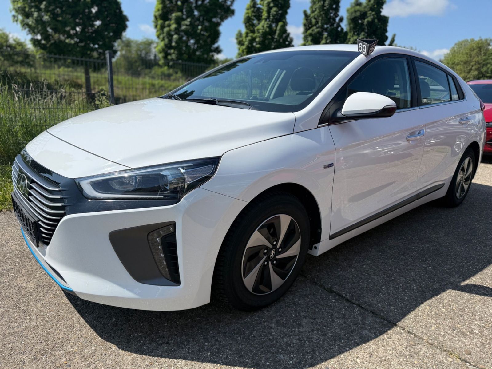 HYUNDAI IONIQ