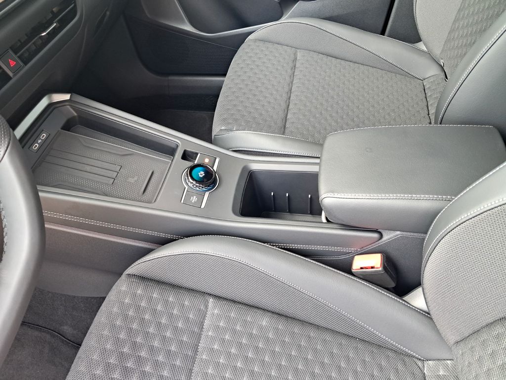 VW T-Roc 1.5 eTSI DSG R-Line AHK Kamera ACC LED - Bild 10
