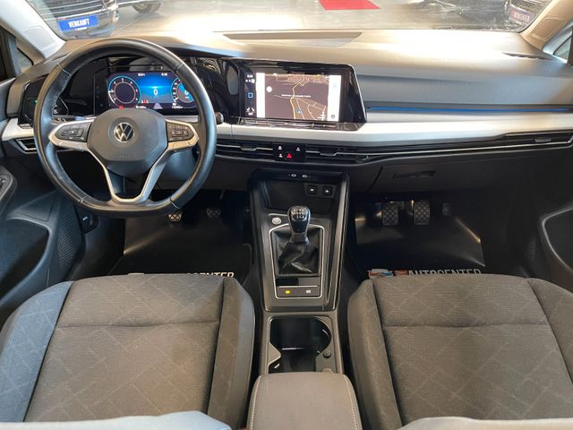 Volkswagen Golf VIII Lim. Life *FAHRSCHULAUTO*LED*AHK*ACC*