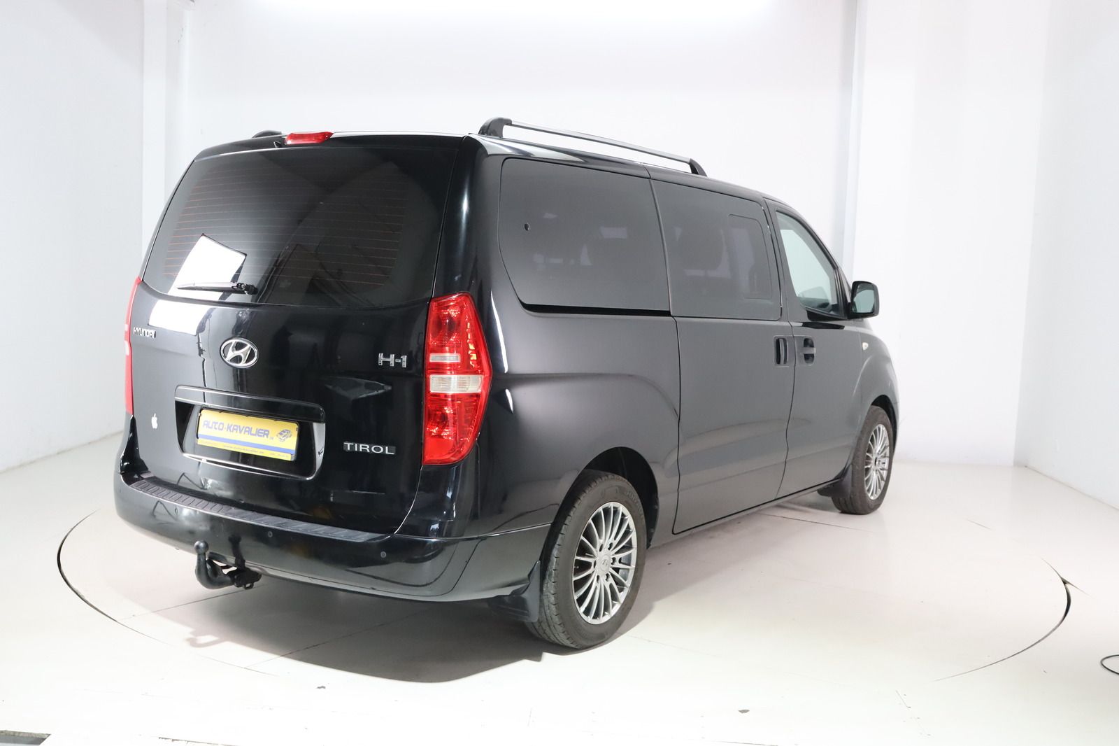 Fahrzeugabbildung Hyundai H-1 * Standhzg. * Leder 8 Sitze * Travel