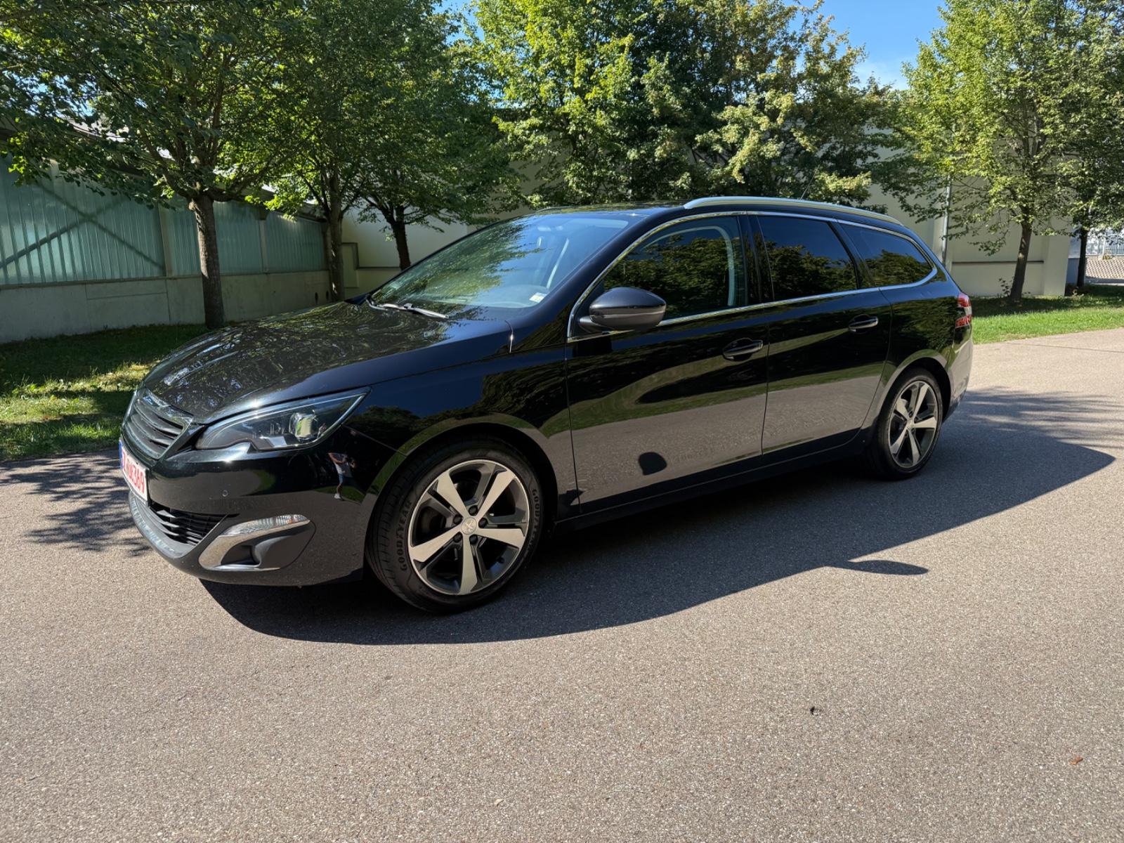 Peugeot 308, 2015