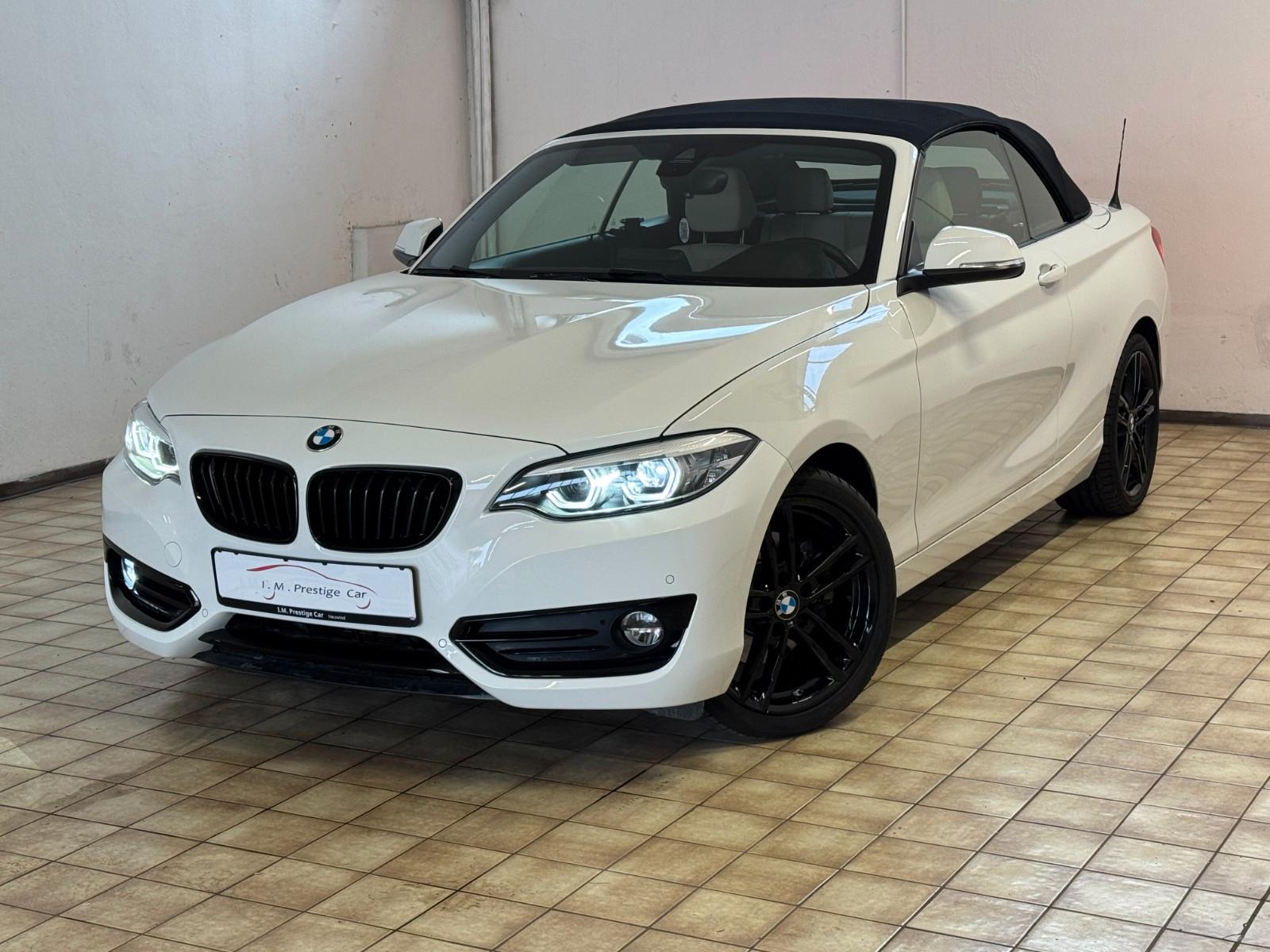 BMW 2 Cabrio 220 i Sport Line Aut. Navi Leder LED