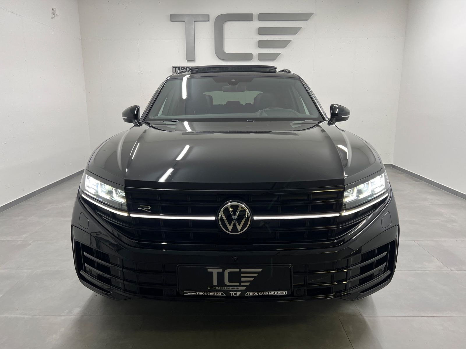 Volkswagen Touareg 3.0 TSI eHybrid R, IQ Drive, Pano, AHK, imagem 2