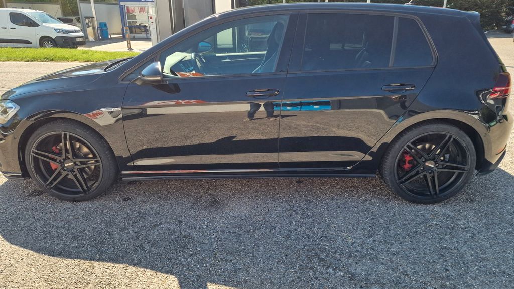 Image of Volkswagen Golf