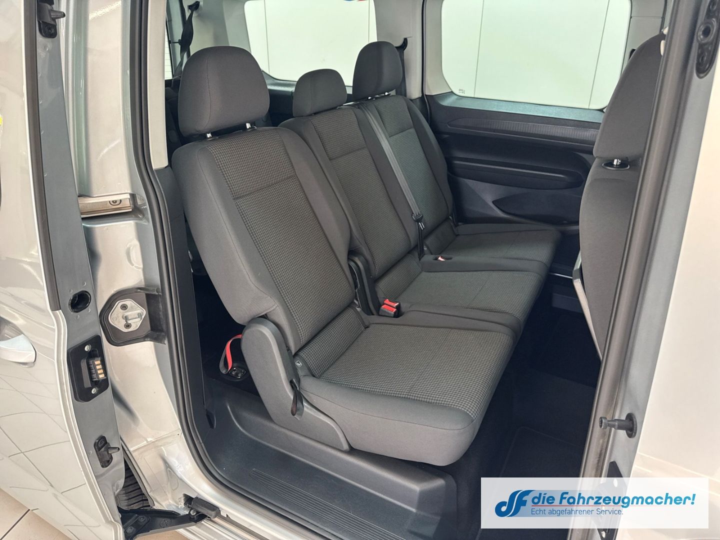 Fahrzeugabbildung Volkswagen Caddy Basis Maxi 2.0 TDI EU6d Navi Apple CarPlay