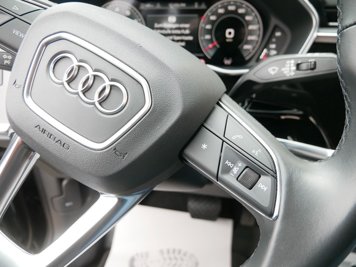 Fahrzeugabbildung Audi Q3 SB 1.5 TFSI S-Line NEU56T DSG NAVI SHZ LED AC