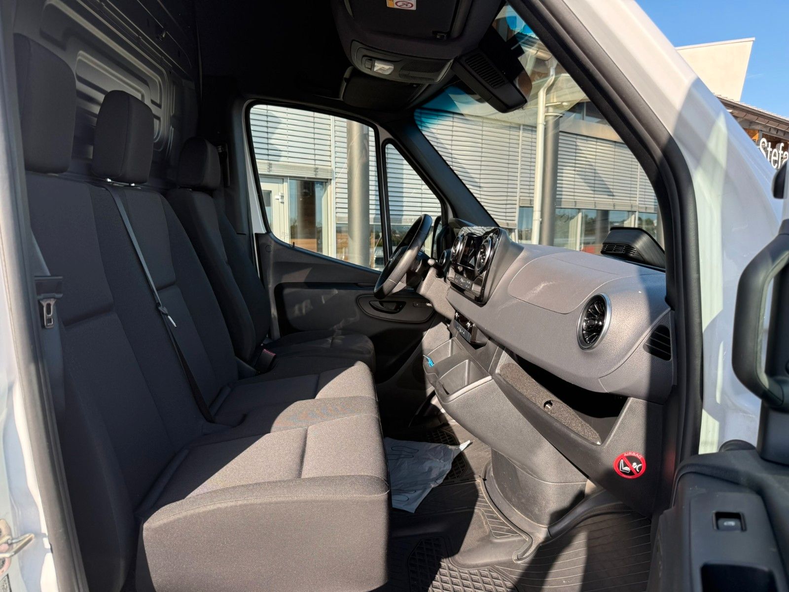 Fahrzeugabbildung Mercedes-Benz Sprinter 317 CDI 9G 4325 Klima Kamera LED