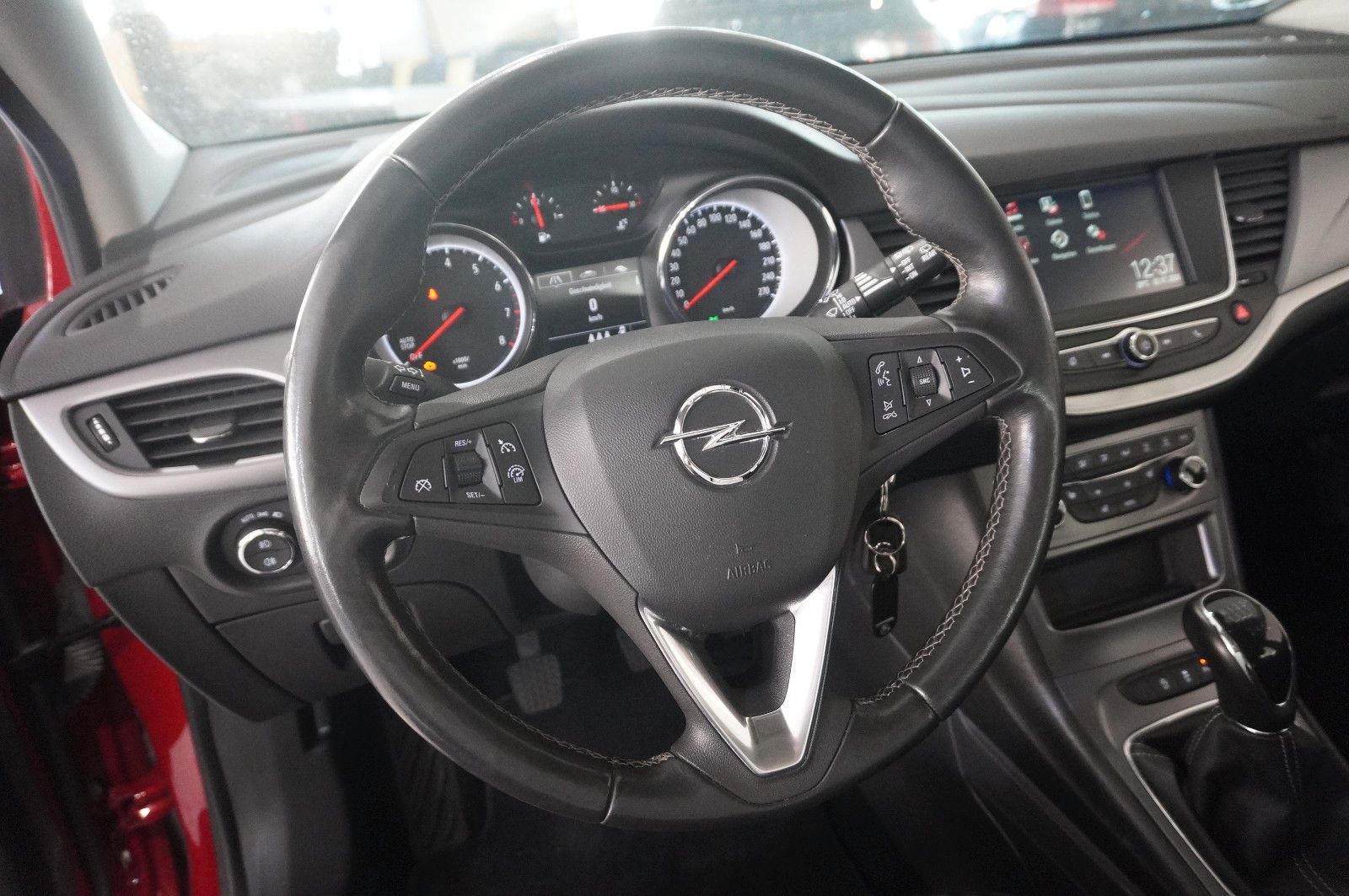 Fahrzeugabbildung Opel Astra K ST 1.2T BUSINESS NAVI/LED/SHZ/TEMP./DAB+