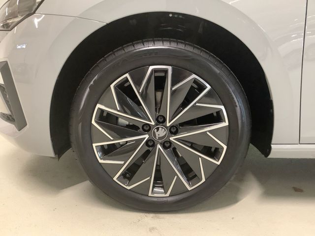 Scala Tour 85 kW DSG NAVI ALU S-HZG KAMERA LED