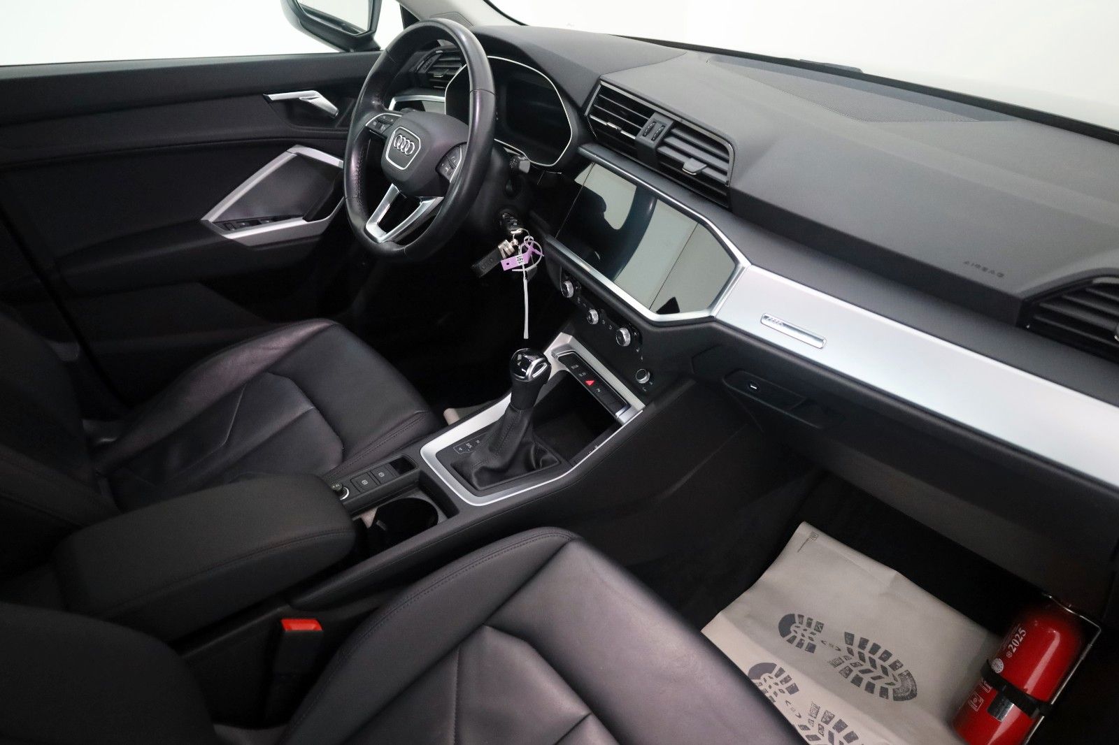 Fahrzeugabbildung Audi Q3 35 TDI advance,Leder,Navi,LED,SH,Standheizung