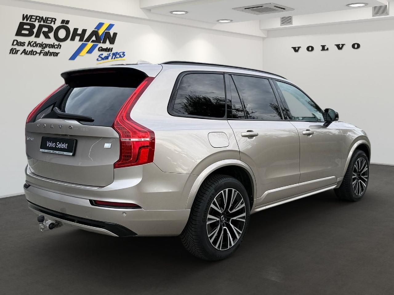 Fahrzeugabbildung Volvo XC90 Ultimate Dark Recharge Plug-In Hybrid AWD