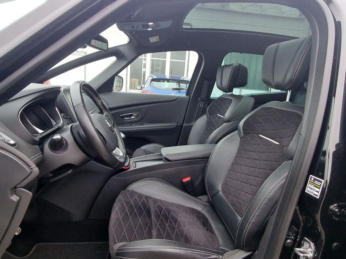 Fahrzeugabbildung Renault Scenic Black Edition TCe 160 GPF
