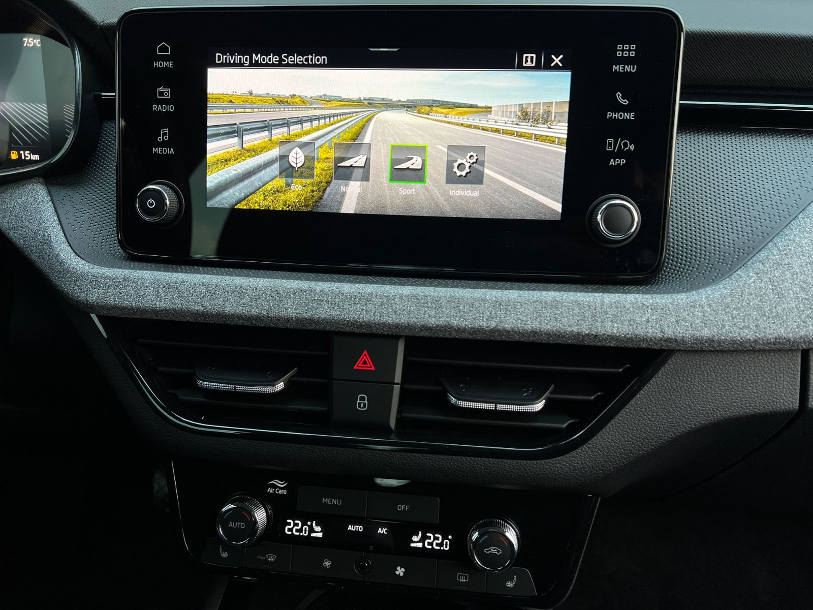 Fahrzeugabbildung SKODA Kamiq Selection 1.0 TSI DSG *LED, Komfort Paket,