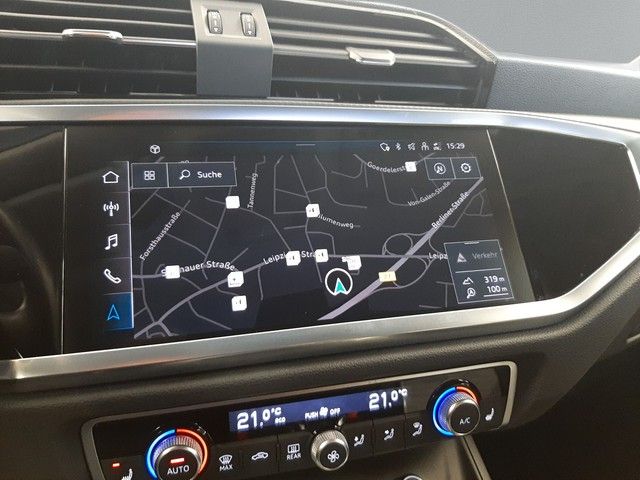 Fahrzeugabbildung Audi Q3 45TFSIe AHK LED Navi eleHeck Sportsitze 18"