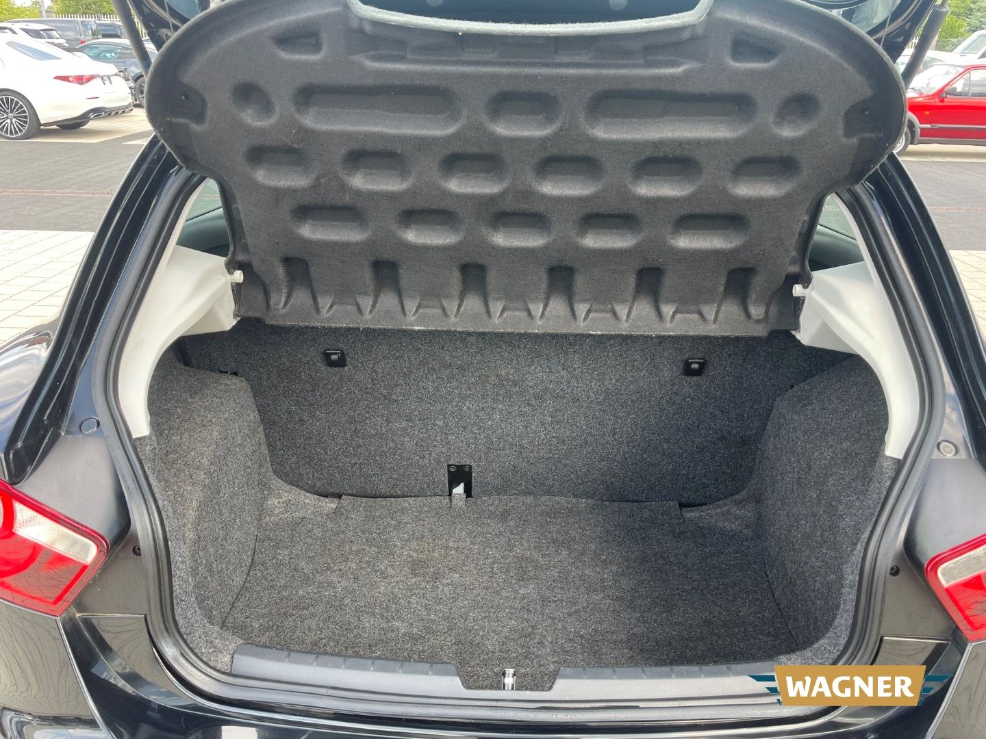 Fahrzeugabbildung SEAT Ibiza SC Reference Salsa 1.2 12V Klimaanlage