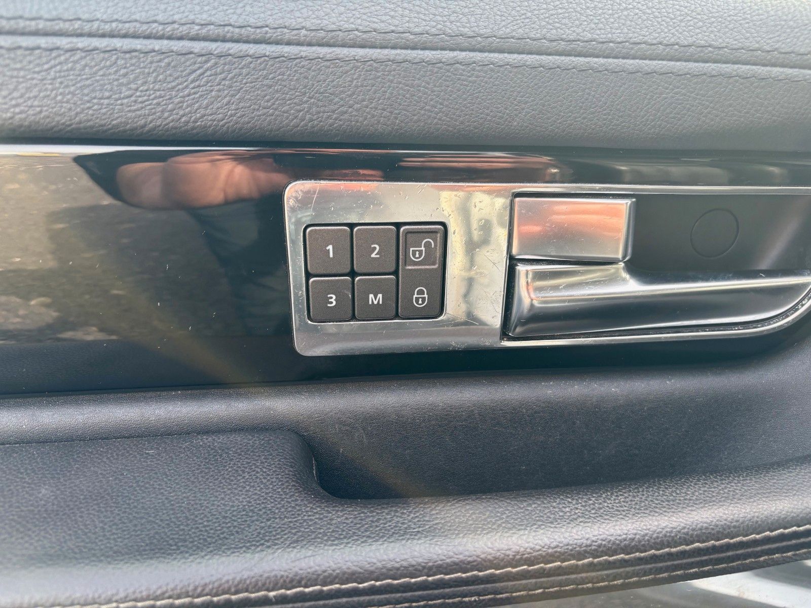 Fahrzeugabbildung Land Rover Range Rover Sport SDV6 HSE Navi Xenon Leder GSD