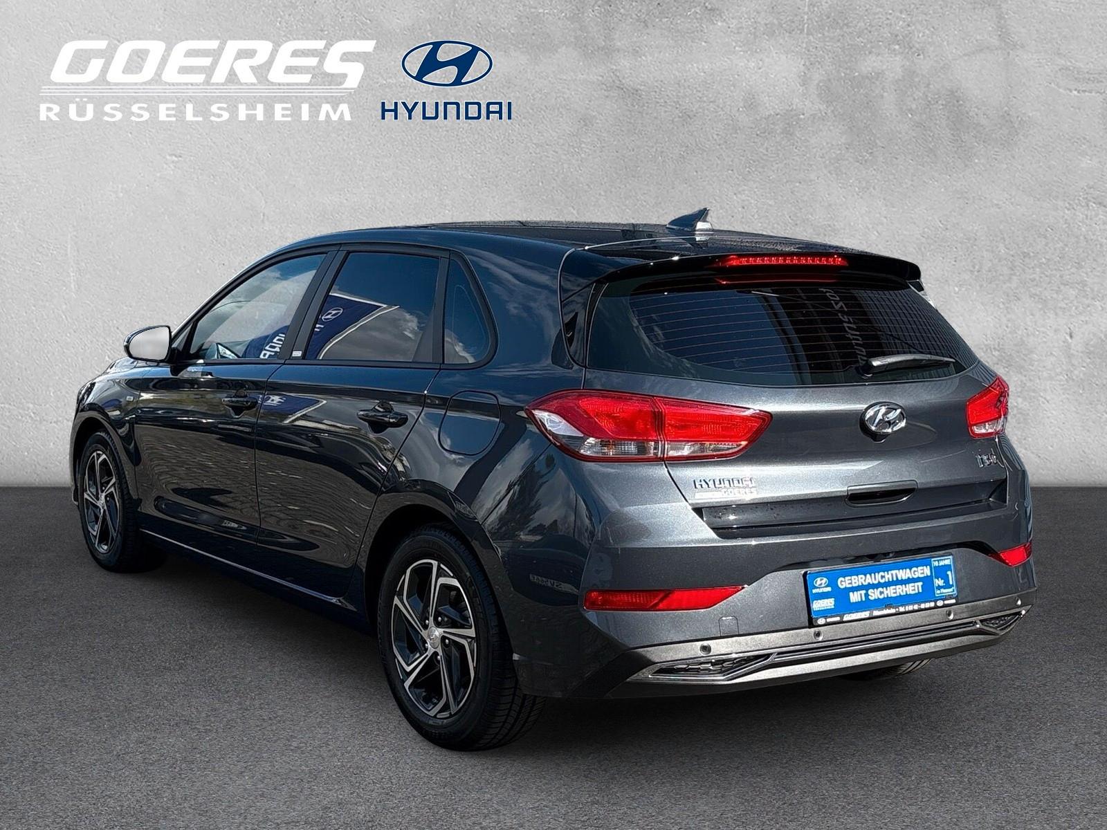 Hyundai i30 1.0L *NAVI*SHZ*LHZ*PDC V+H*8-FACH*