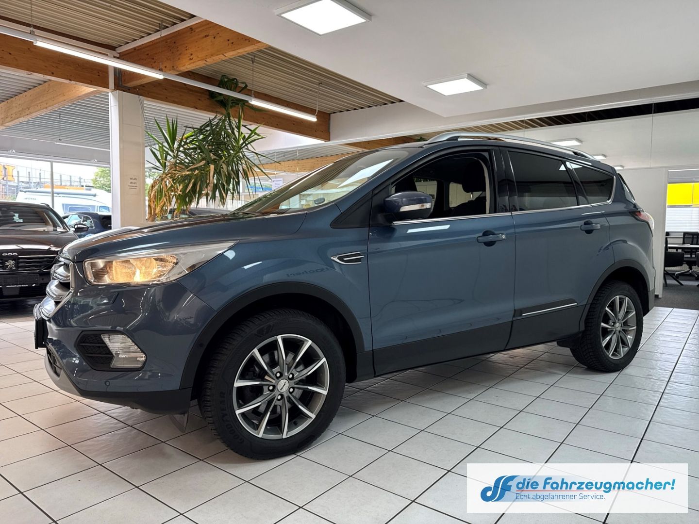 Fahrzeugabbildung Ford Kuga Trend 1.5 EcoBoost EU6d-T DAB SHZ LenkradHZ